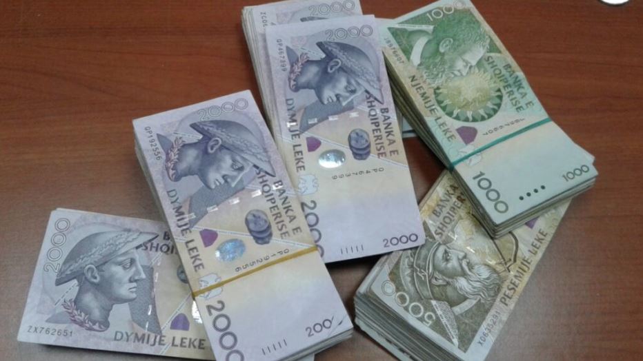 Falsifikimi i Lekut zbriti në nivelin më të ulët historik për 2024